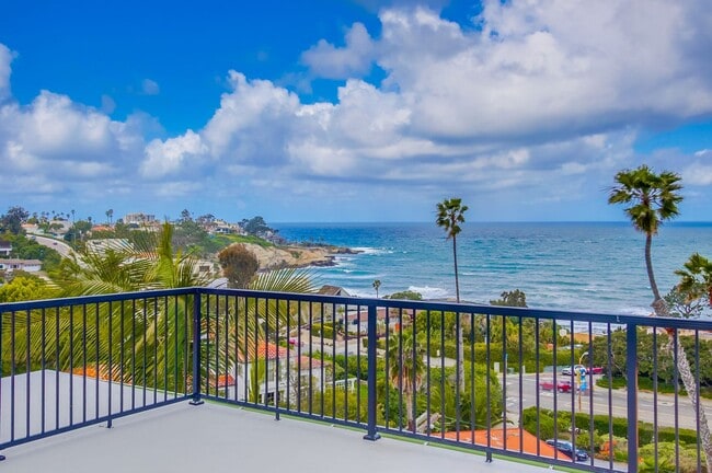Building Photo - Gorgeous luxury flat with ocean view in La Jolla. Gustavo Lopez