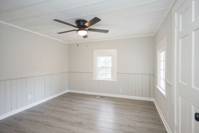 Building Photo - 2 Bedroom House for Rent in Macon, GA – THIS IS NOT A DUPLEX Near Mercer University | $900/mo