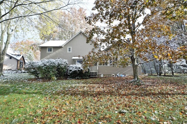 Building Photo - 453 Buckhorn Ct