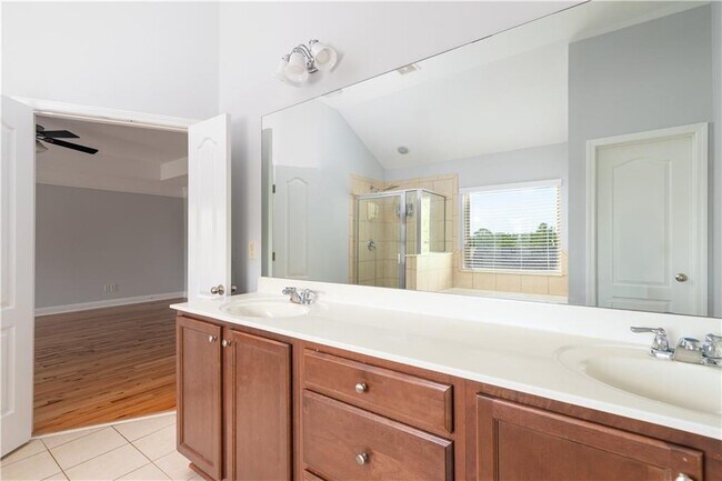 Building Photo - 2425 Delamore Chase