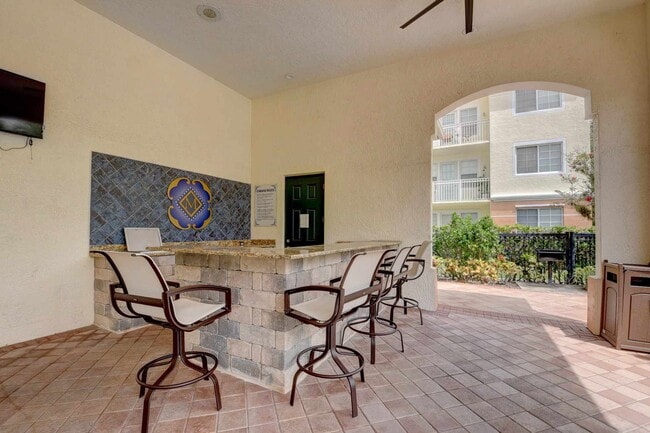 Building Photo - 9833 Baywinds Dr