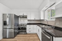 Building Photo - 9050 N Elm Ct