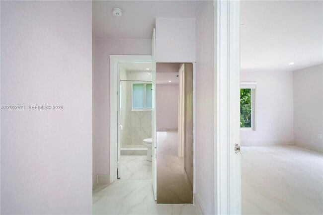 Building Photo - 2456 Jackson St