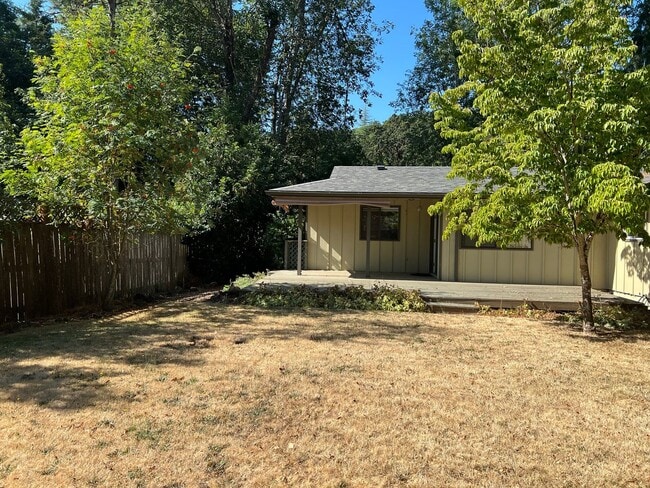 Building Photo - Newly Remodeled - Light & Bright  Home in ...