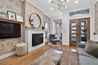 Building Photo - 926 Park Ave