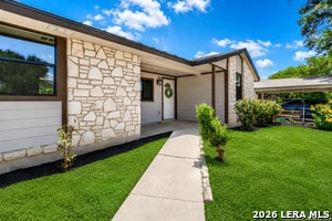 Building Photo - 504 Willow Dr