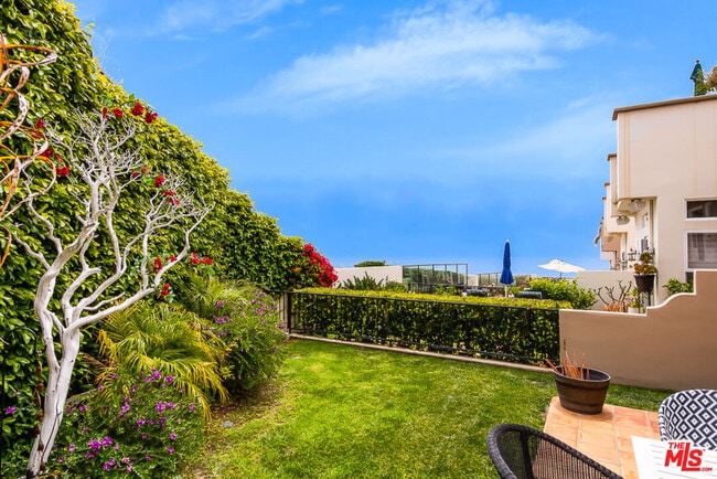 Building Photo - 6450 Lunita Rd