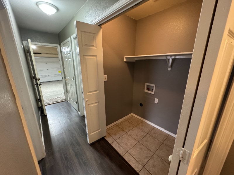 Building Photo - 128 Tierra Vista Dr