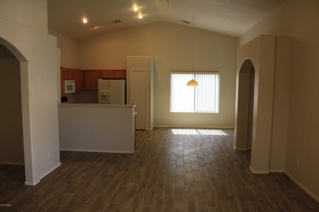 Building Photo - 12558 W Indianola Ave