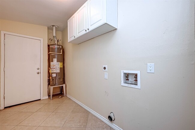 Building Photo - 4719 Imogene St