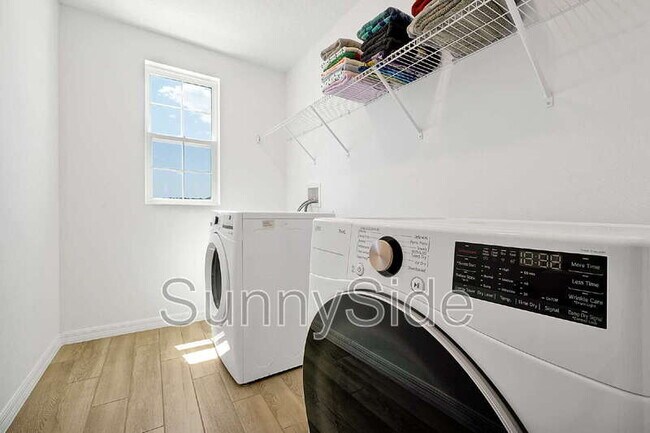Building Photo - 2186 Derwent Dr