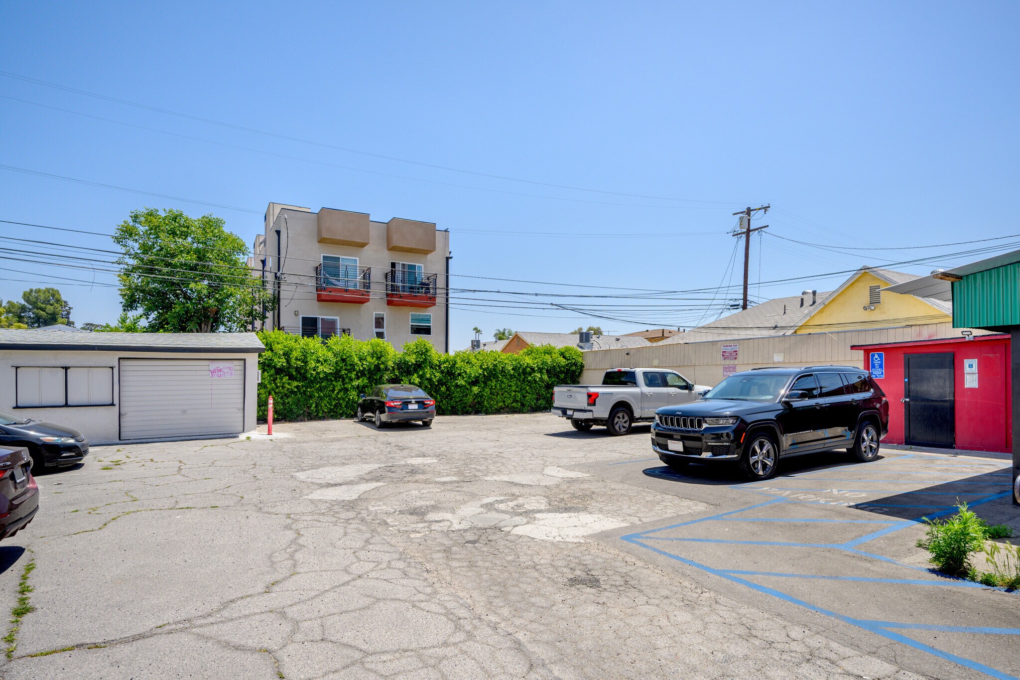 Building Photo - 6634 Lankershim Blvd