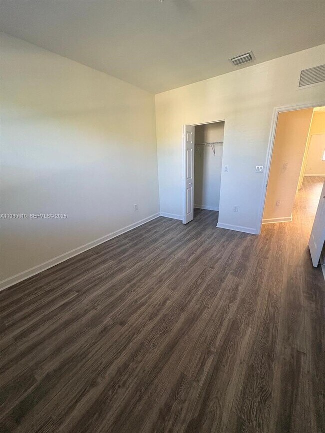 Building Photo - 11834 SW 151 Ave