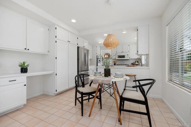 Building Photo - 1922 Sunlight Ct