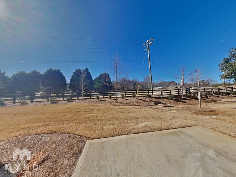 Building Photo - 3570 Faulkner St