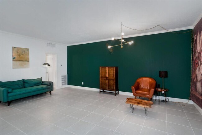 Building Photo - 14711 Barryknoll Ln