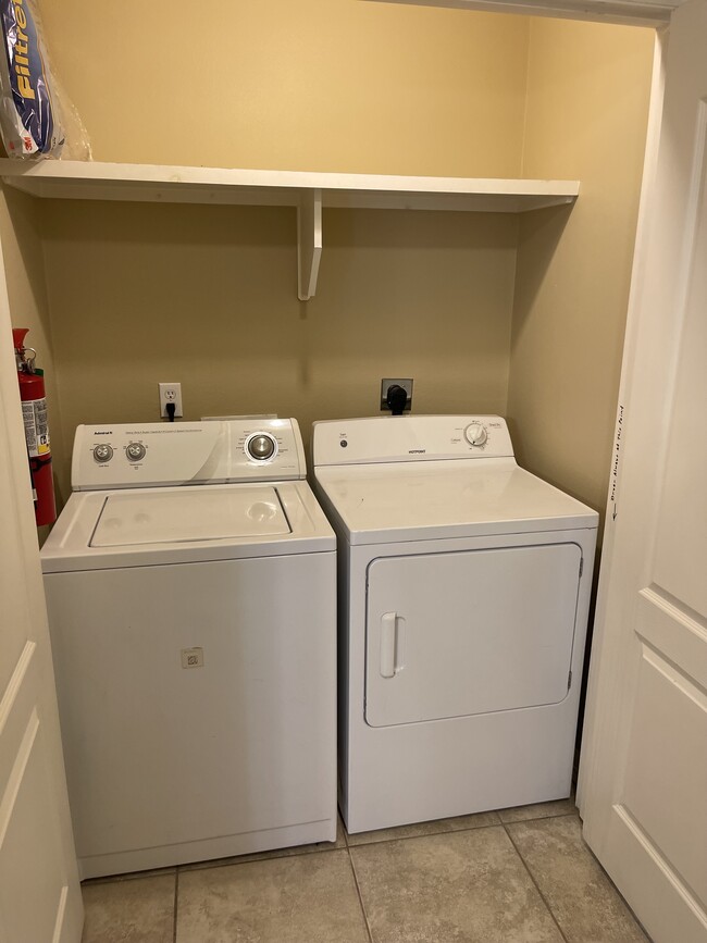 LAUNDRY AREA INCLUDED!!! - 622 Horizon Peak