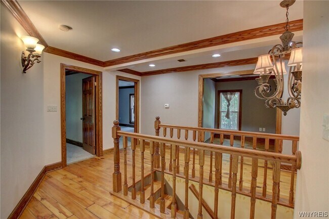 Building Photo - 5880 Draudt Rd