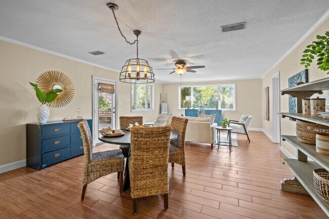 Building Photo - 146 Menendez Rd