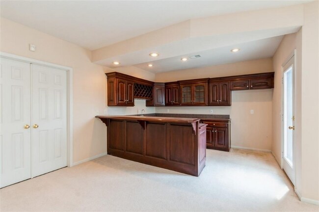 Building Photo - 9669 Cailler Dr