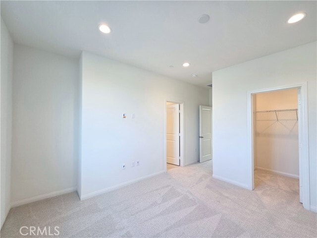 Building Photo - 2420 E Lincoln Ave