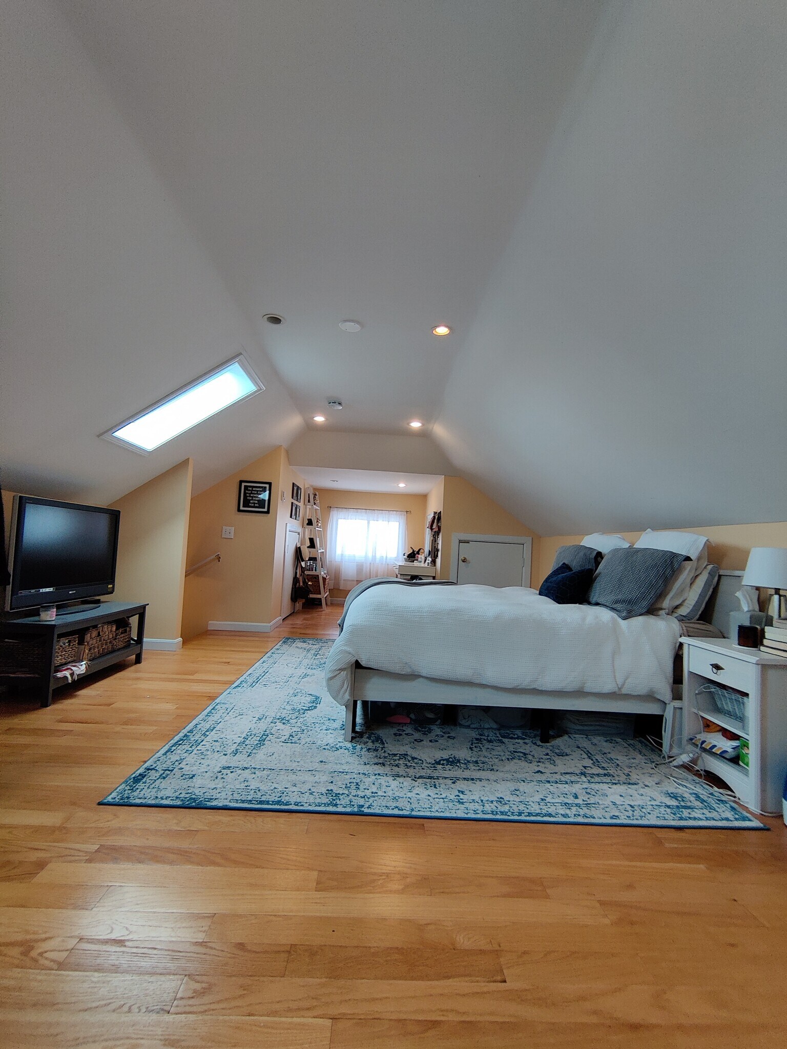 Building Photo - 43 N Crescent Circuit