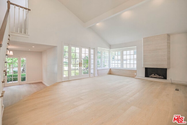Building Photo - 2627 Wallingford Dr