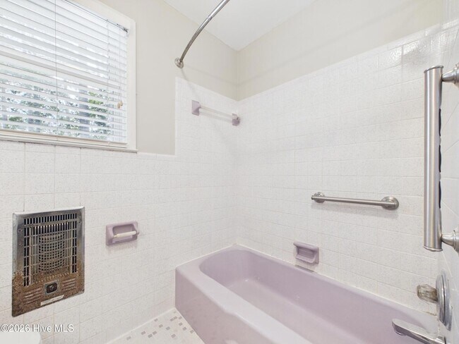 Building Photo - 6515 Pleasant Pines Dr