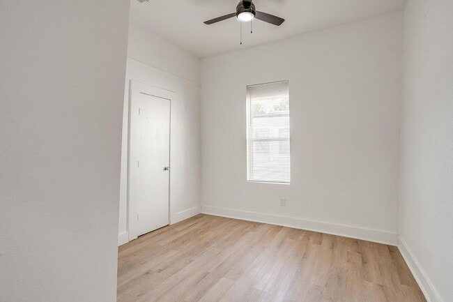 Building Photo - Charming Renovated 3-bedroom, 2-bathroom home!