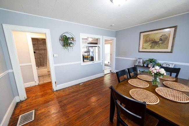 Building Photo - 327 Covert Run Pike