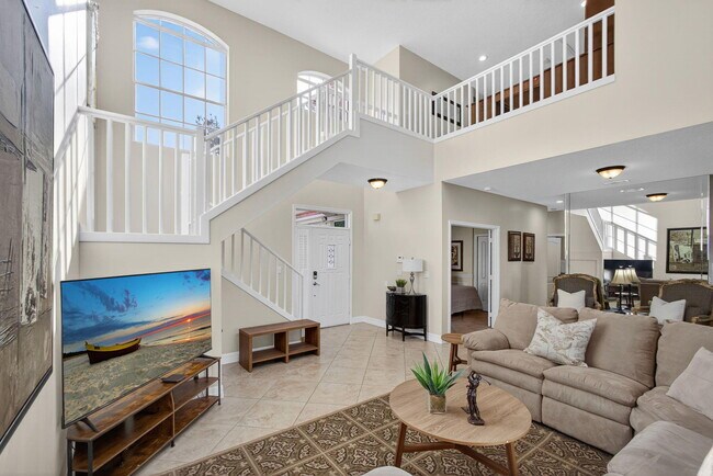 Building Photo - 8400 Heritage Club Dr