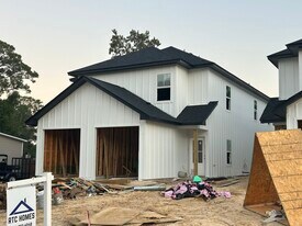 Building Photo - 8427 Harvard Dr