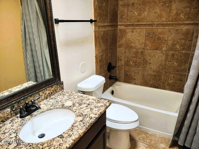 Building Photo - 2828 Bear Rock Pl