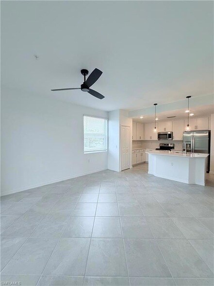 Building Photo - 14161 Heritage Landing Blvd