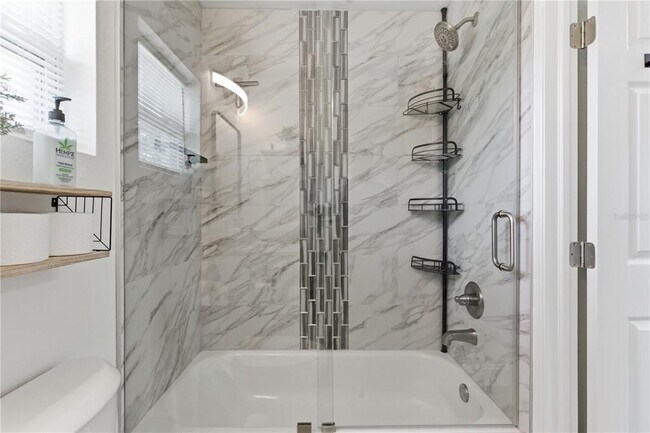 Building Photo - 1 31st St S