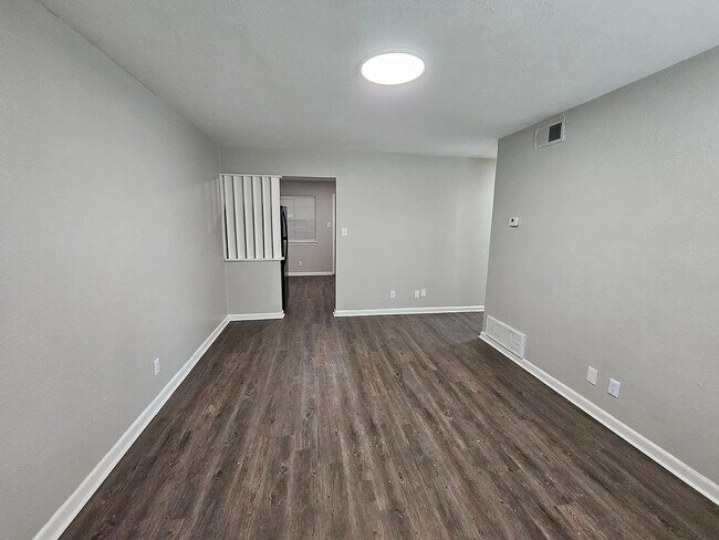 Building Photo - 2527 Normont Cir