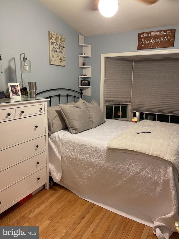 Building Photo - 1125 N Utah St