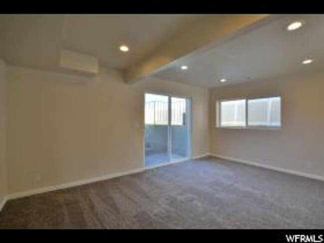Building Photo - Beautifully Renovated Duplex in Salt Lake City