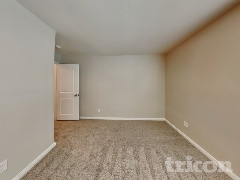 Building Photo - 3022 Citron Garden