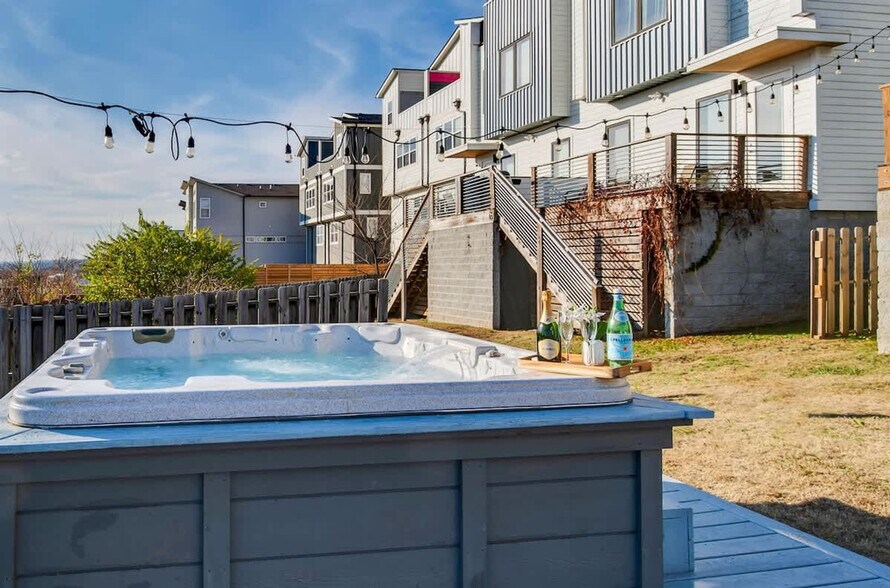 Building Photo - 12B Fern Ave