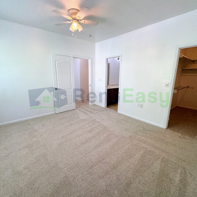Building Photo - 1323 Emsworth Dr
