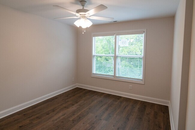 Building Photo - Gorgeous Single Family Home