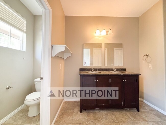 Building Photo - 3 Bed 2 Bath townhome near Jordan River Park!