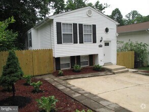 Building Photo - 929 Capitol Heights Blvd