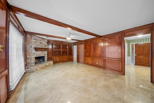 Building Photo - 6714 Brittany Park Ln