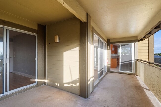 Building Photo - Beautiful Kaneohe 2-bedroom 2-bathroom Townhome with Breathtaking Views & Prime Convenience