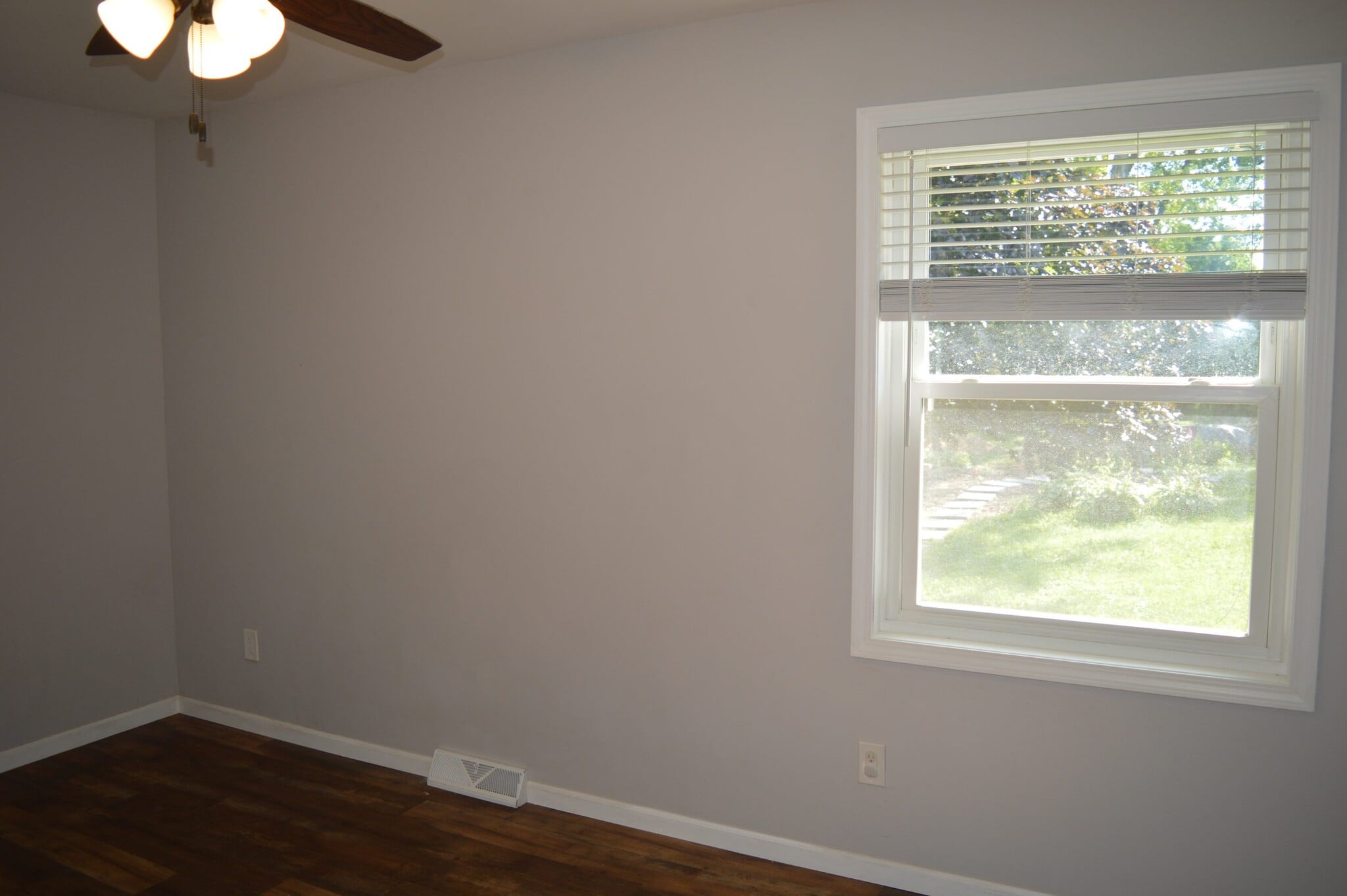 Building Photo - 2543 Chesapeake Dr
