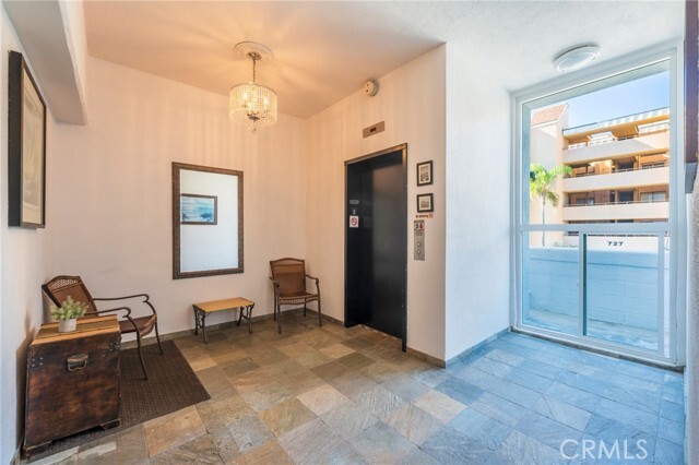 Building Photo - 730 Esplanade