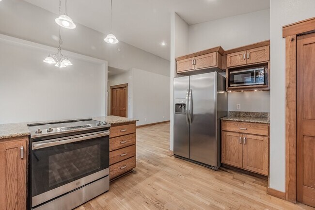 Building Photo - 100 Rebeccas Way