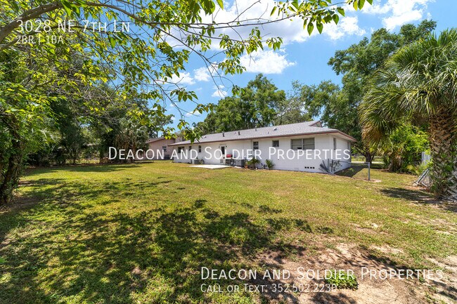 Building Photo - 3028 NE 7th Ln